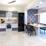 Allure Luxury - 4 Csillagos Wellness Lejlighed *