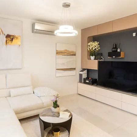 Allure Luxury - 4 Csillagos Wellness Διαμέρισμα *